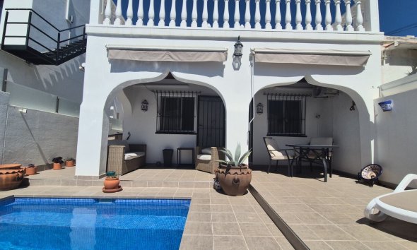 Revente - Semi Detached -
Villamartin - Costa Blanca