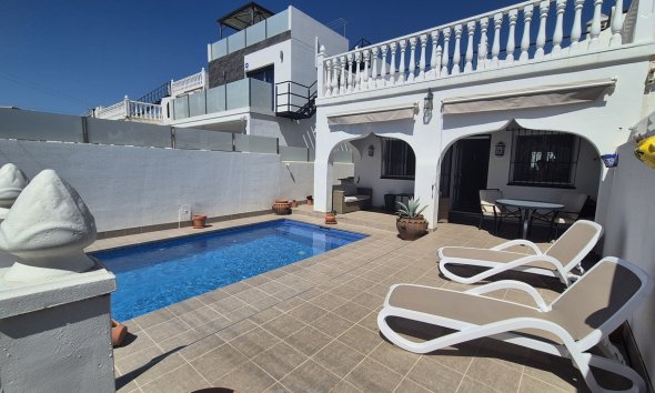 Revente - Semi Detached -
Villamartin - Costa Blanca