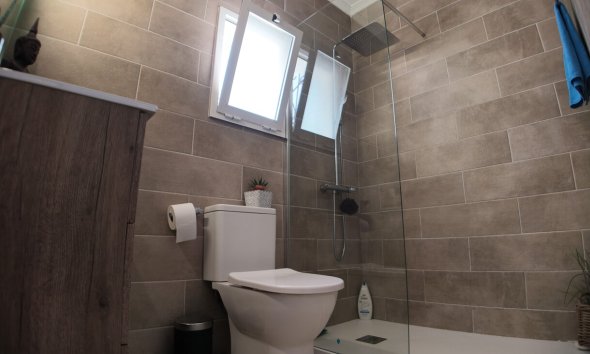 Revente - Semi Detached -
Villamartin - Costa Blanca