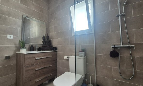 Revente - Semi Detached -
Villamartin - Costa Blanca
