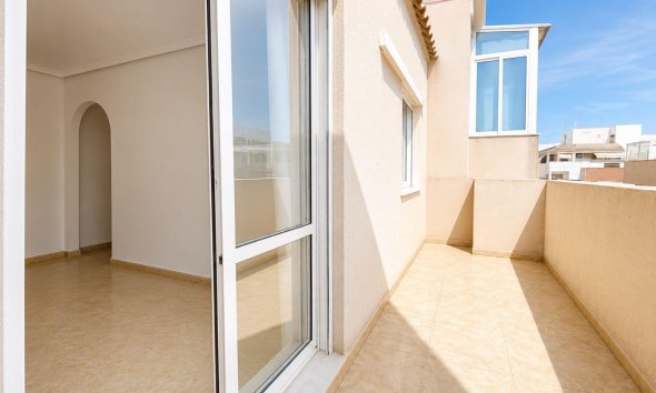 Reventa - Ático -
Torrevieja - Centro
