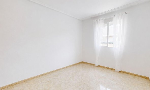 Reventa - Ático -
Torrevieja - Centro