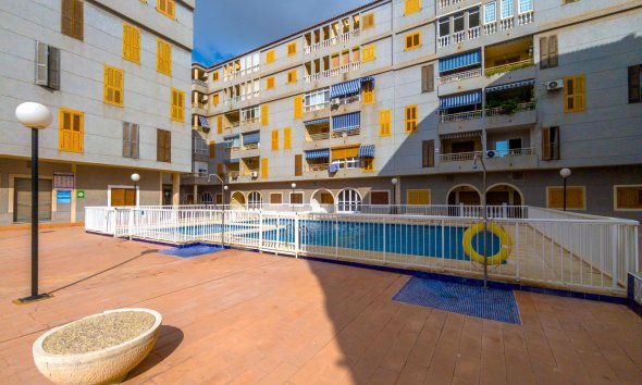 Revente - Apartment -
Torrevieja - Acequion