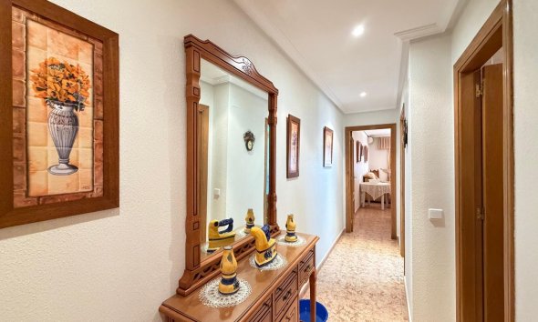 Revente - Apartment -
Torrevieja - Playa del Cura