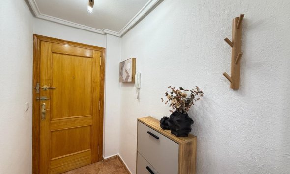 Revente - Apartment -
Torrevieja - Parque de las Naciones
