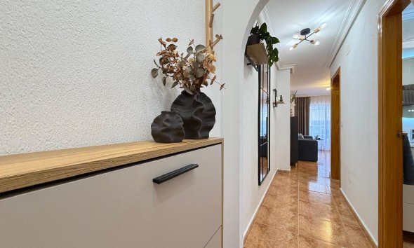 Revente - Apartment -
Torrevieja - Parque de las Naciones