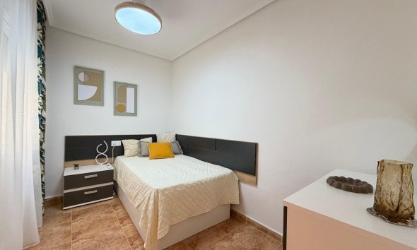 Revente - Apartment -
Torrevieja - Parque de las Naciones
