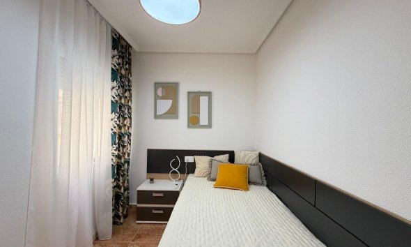 Revente - Apartment -
Torrevieja - Parque de las Naciones