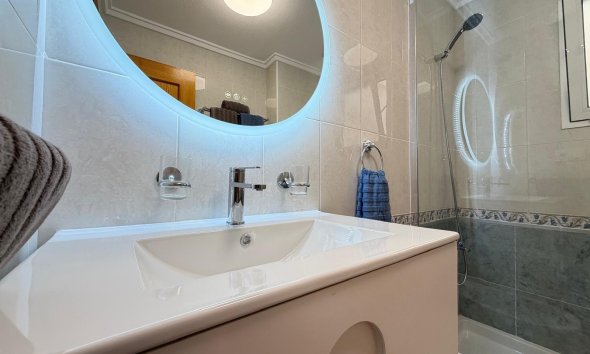 Revente - Apartment -
Torrevieja - Parque de las Naciones