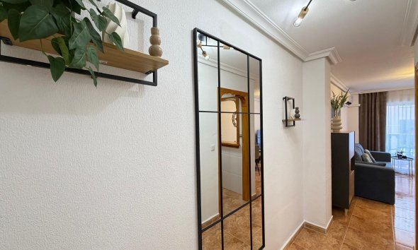 Revente - Apartment -
Torrevieja - Parque de las Naciones