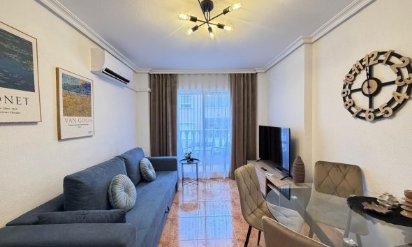 Revente - Apartment -
Torrevieja - Parque de las Naciones