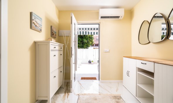 Revente - Apartment -
Torrevieja - La Veleta