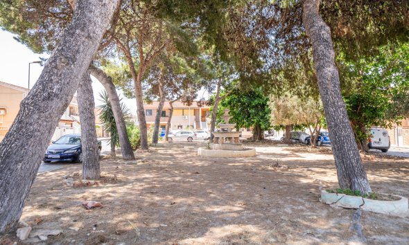 Revente - Apartment -
Torrevieja - La Veleta