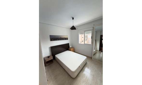 Reventa - Apartment -
Torrevieja - Centro