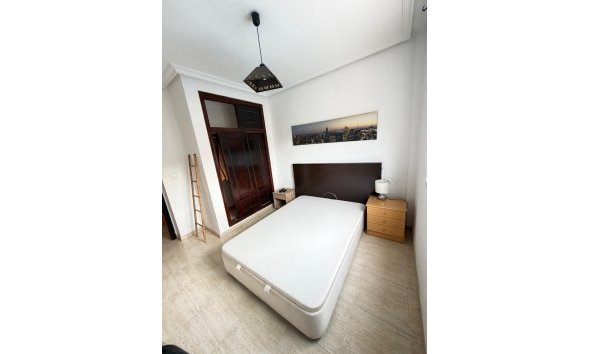 Reventa - Apartment -
Torrevieja - Centro
