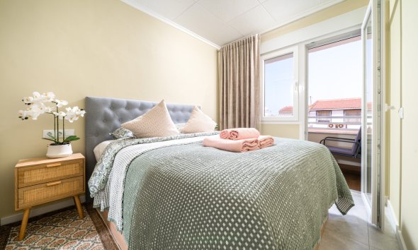 Revente - Apartment -
Torrevieja - La Veleta