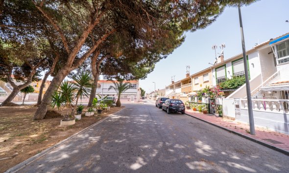 Revente - Apartment -
Torrevieja - La Veleta
