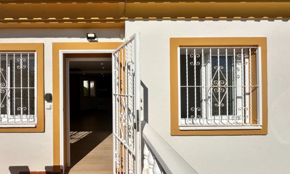 Revente - Apartment -
Orihuela Costa - Costa Blanca