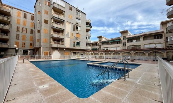 Revente - Apartment -
Torrevieja - Acequion