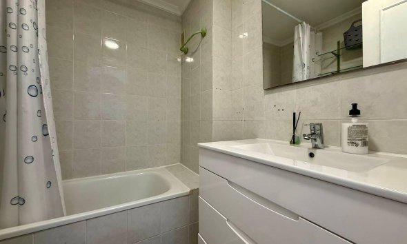 Revente - Apartment -
Torrevieja - Acequion