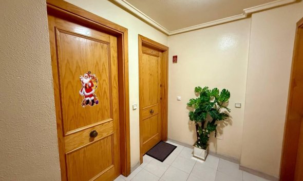 Revente - Apartment -
Torrevieja - Acequion