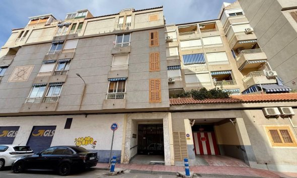 Revente - Apartment -
Torrevieja - Acequion