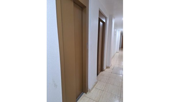 Revente - Apartment -
Torrevieja - Playa del Cura