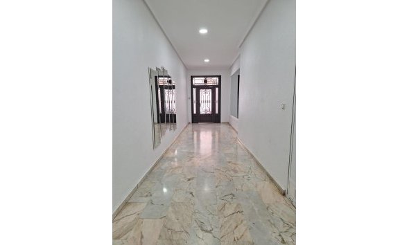 Revente - Apartment -
Torrevieja - Playa del Cura