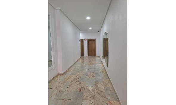 Revente - Apartment -
Torrevieja - Playa del Cura