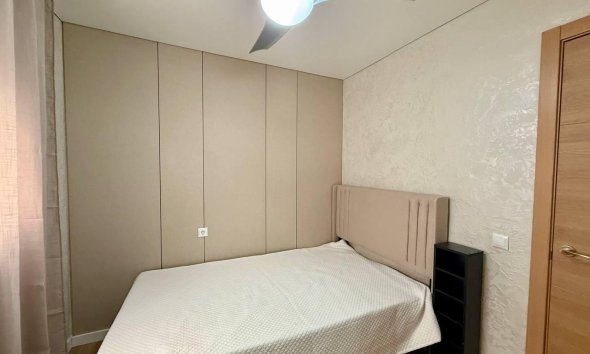 Revente - Apartment -
Torrevieja - Acequion
