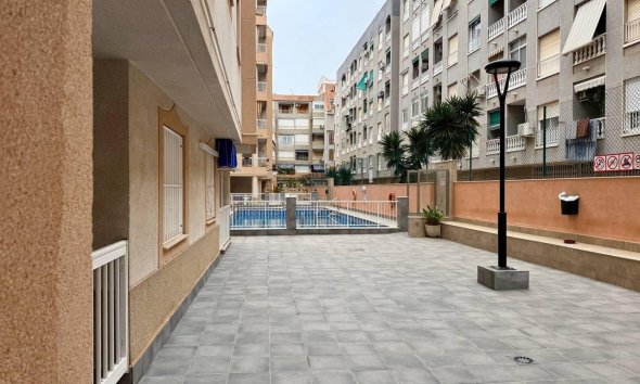 Revente - Apartment -
Torrevieja - Acequion