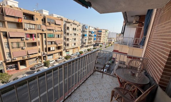 Revente - Apartment -
Torrevieja - Acequion