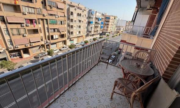 Revente - Apartment -
Torrevieja - Acequion