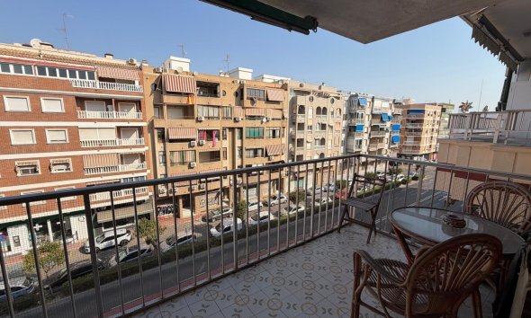 Revente - Apartment -
Torrevieja - Acequion
