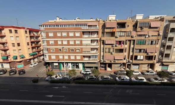 Revente - Apartment -
Torrevieja - Acequion