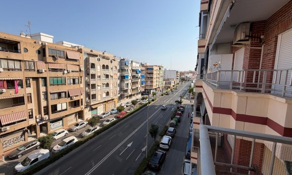Revente - Apartment -
Torrevieja - Acequion
