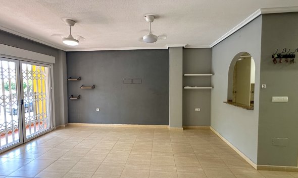 Revente - Bungalow -
Daya Nueva - Costa Blanca