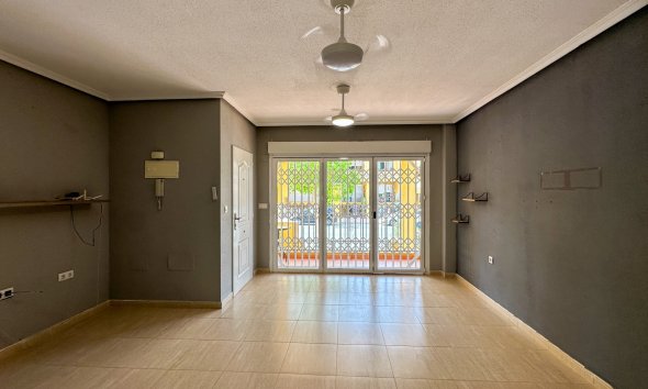 Revente - Bungalow -
Daya Nueva - Costa Blanca