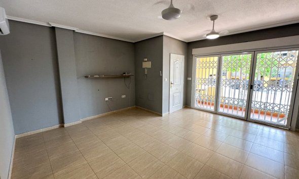 Revente - Bungalow -
Daya Nueva - Costa Blanca