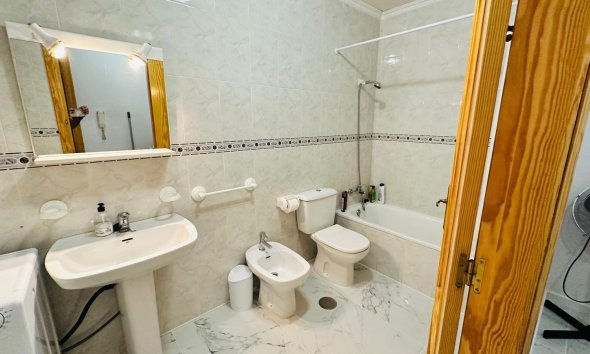 Revente - Apartment -
Torrevieja - Acequion