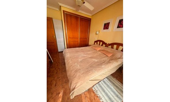 Revente - Apartment -
Torrevieja - Estacion De Autobuses