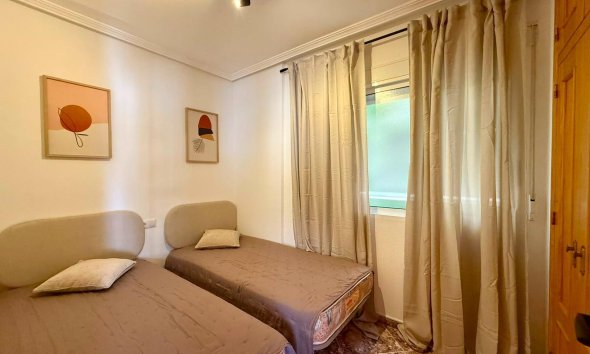 Revente - Apartment -
Torrevieja - Playa del Cura