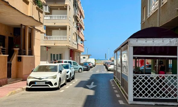 Revente - Apartment -
Torrevieja - Playa del Cura