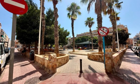Revente - Apartment -
Torrevieja - Playa del Cura