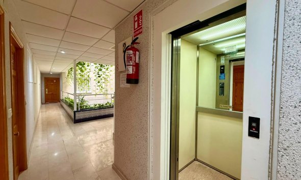 Revente - Apartment -
Torrevieja - Playa del Cura