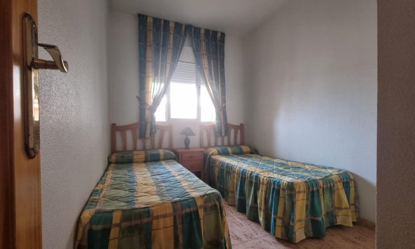 Revente - Apartment -
Torrevieja - Centro