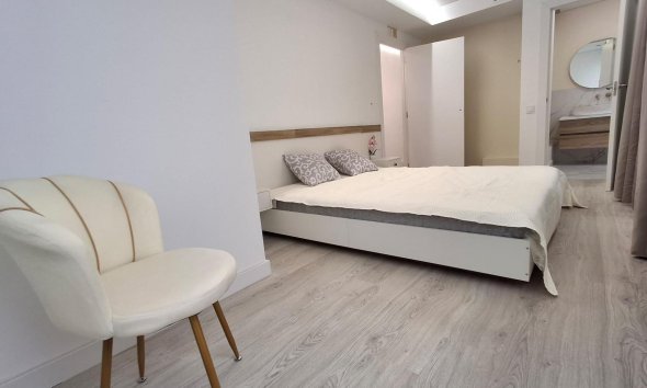 Revente - Apartment -
Torrevieja - Acequion