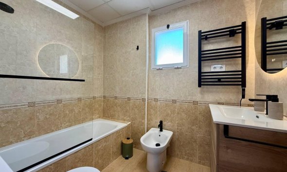 Revente - Apartment -
Guardamar del Segura - Puerto
