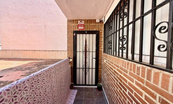 Revente - Apartment -
Torrevieja - Playa del Cura