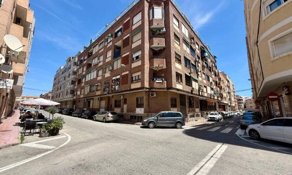 Revente - Apartment -
Torrevieja - Playa del Cura